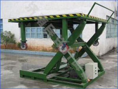 固定及移動(dòng)合體式升降機(jī)