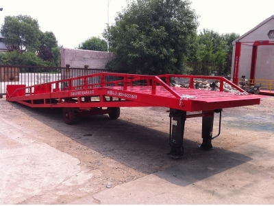 移動式液壓登車橋