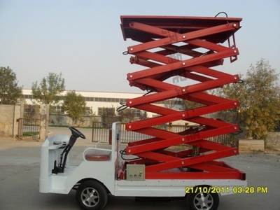 車載剪叉式升降機